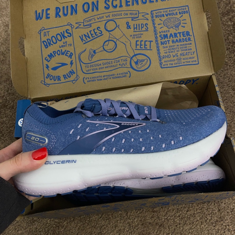 brooks glycerin running shoe